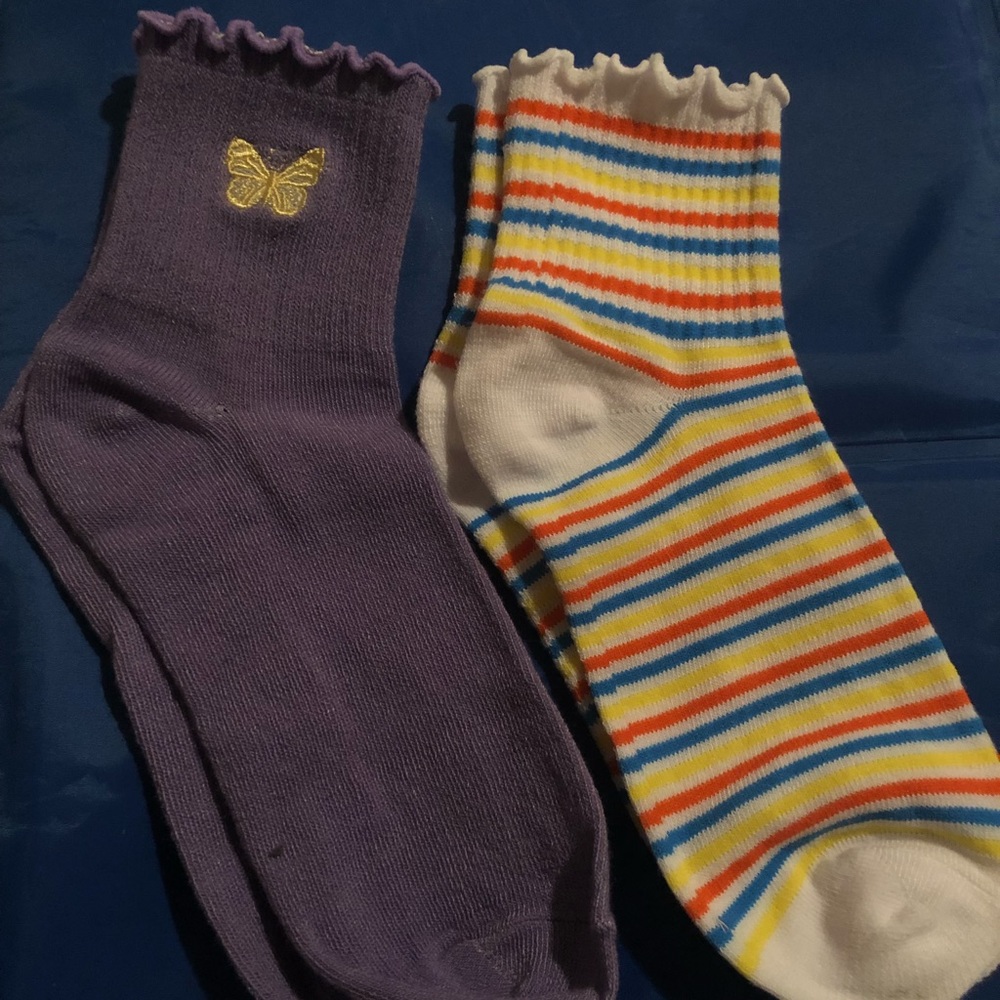 Butterfly and Striped lettuce cut socks